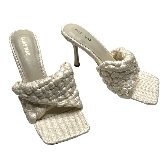 Alias Mae Woven Raffia Lennon Mule Sandal in Bone Size 38